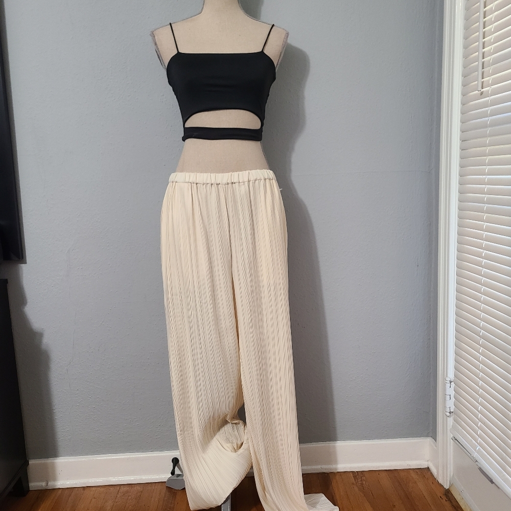 Song of Style Manon Pant in Buttercream NWT Size Large